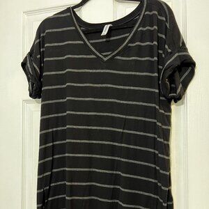 Medium Black/Gray Striped Tee